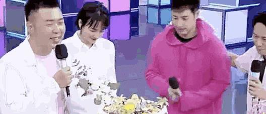 网红吃瓜结婚视频播放,视频播放量爆表！